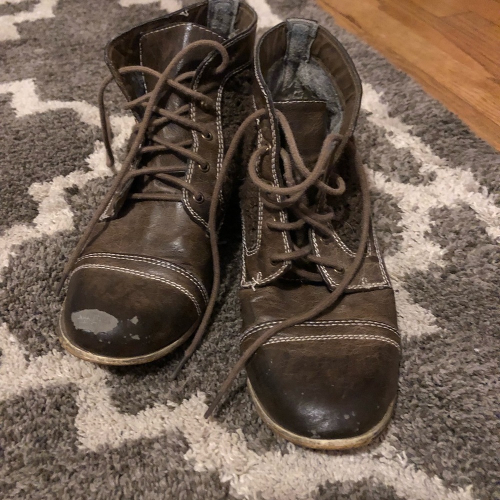 Short brown booties